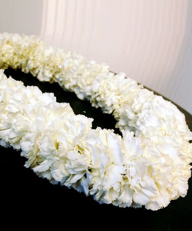 Double Carnation Lei