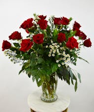 Luxury Valentine Red Roses in Vase