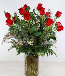 24 Luxurious Roses in Vase