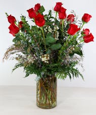 Luxury Red Roses in Vase